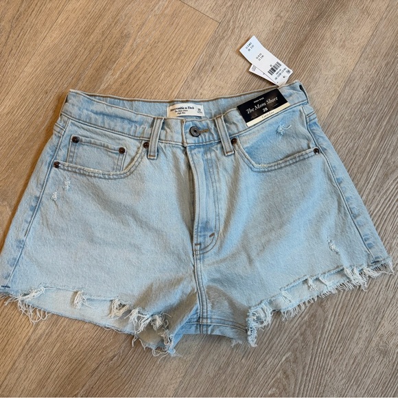 Abercrombie & Fitch Light Wash Jean Shorts - Picture 1 of 3